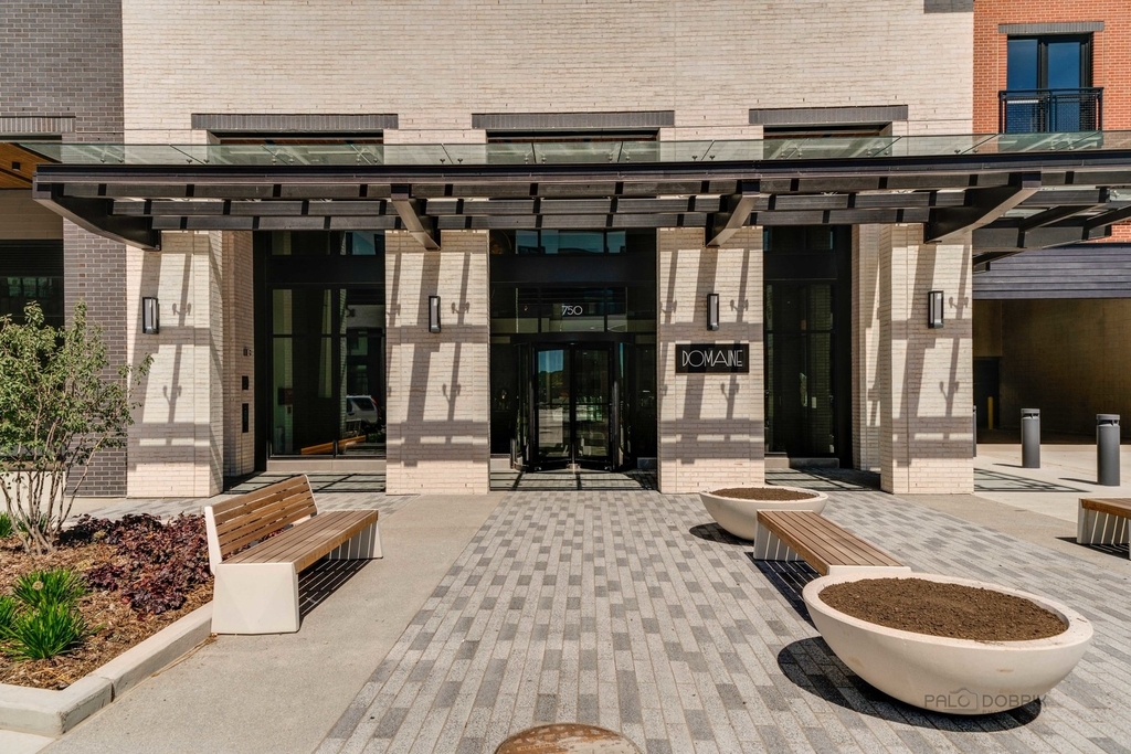 750 Hawthorn Row - Photo 1