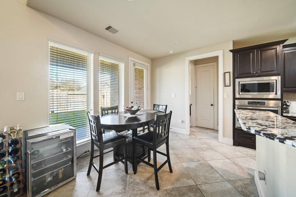 2523 Crossvine Drive - Photo 8