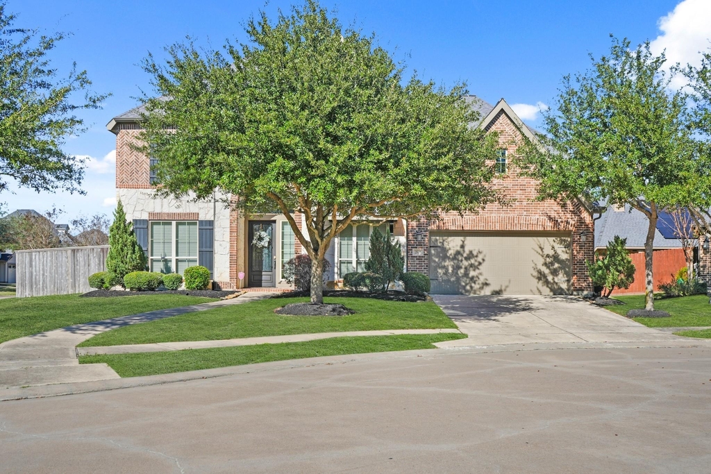 2523 Crossvine Drive - Photo 1