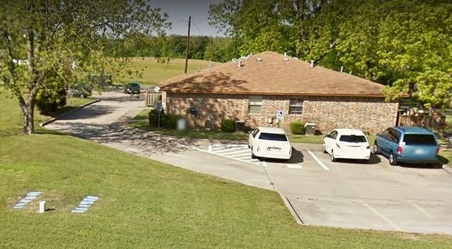 902 Dallas Street - Photo 0