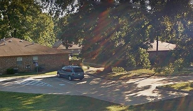 902 Dallas Street - Photo 4