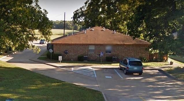 902 Dallas Street - Photo 3