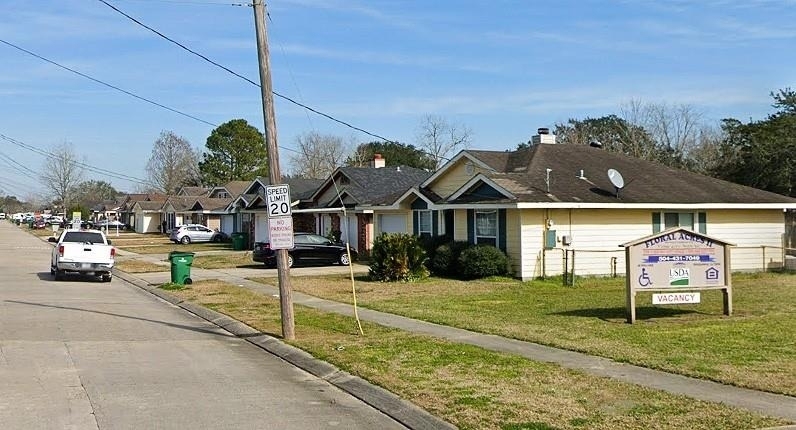 46 Iris Lane - Photo 0