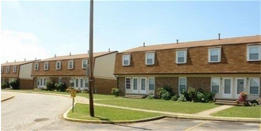 872 Westminster Way - Photo 1