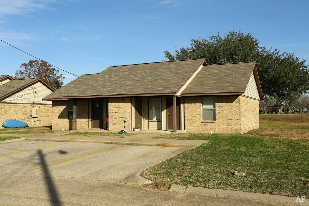 12943 Hwy 142 - Photo 0