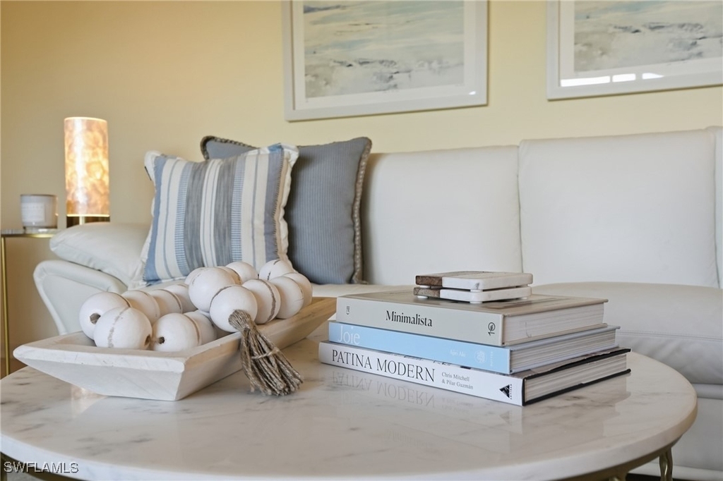 7048 Pelican Bay Boulevard - Photo 4