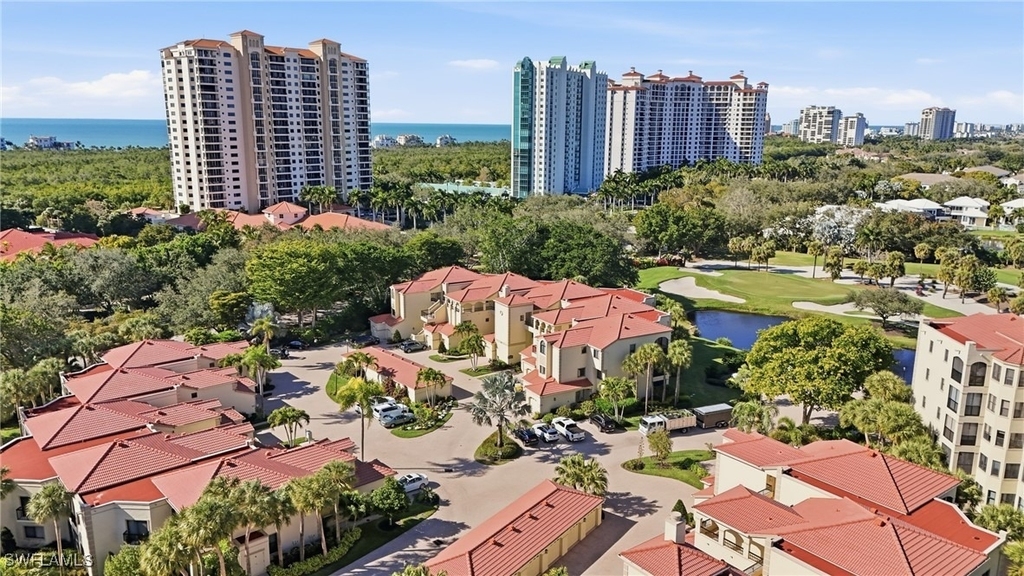 7048 Pelican Bay Boulevard - Photo 43