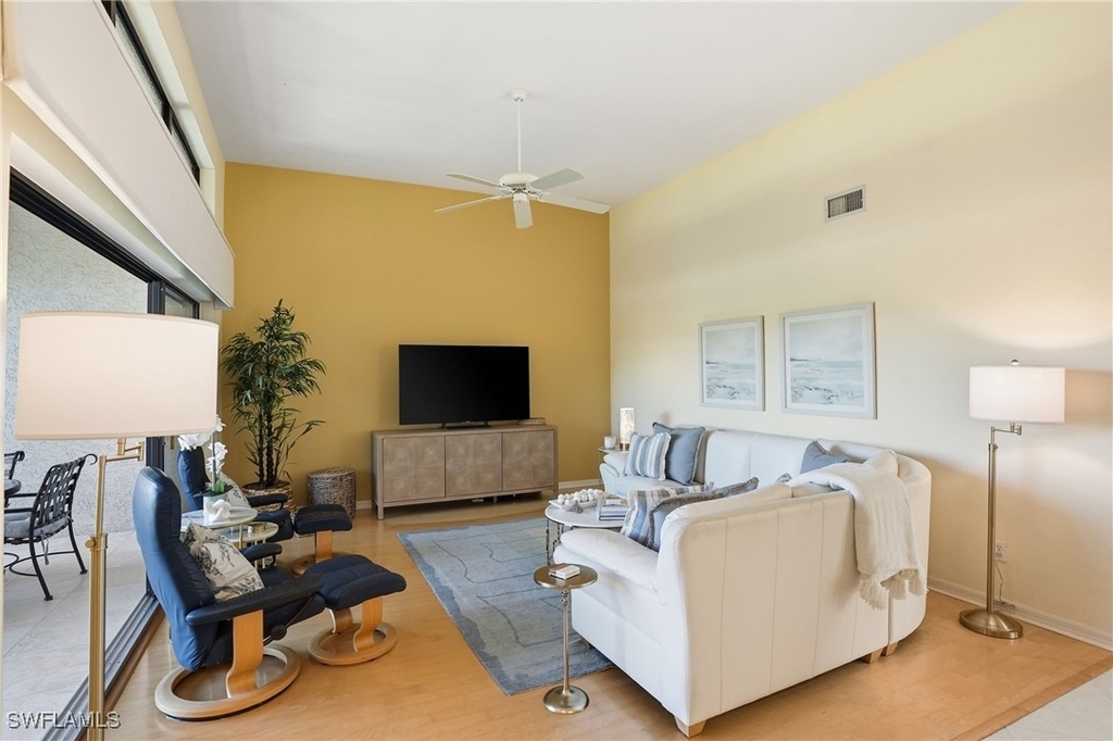 7048 Pelican Bay Boulevard - Photo 6