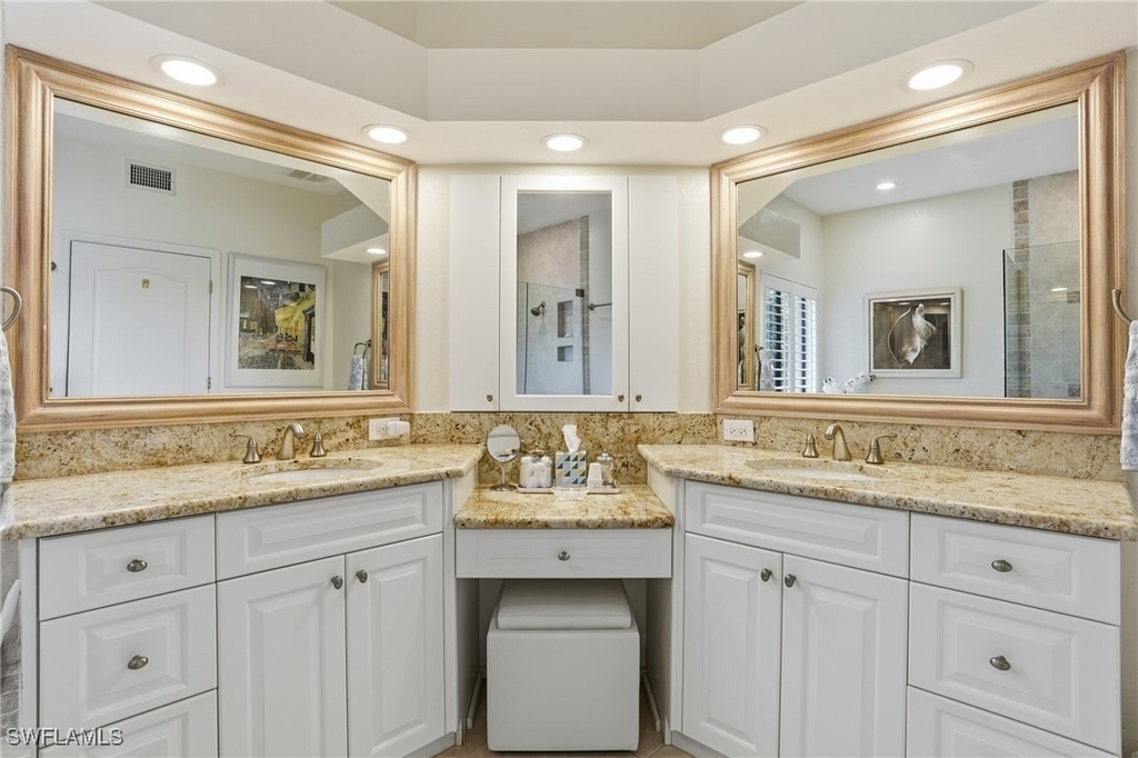 7048 Pelican Bay Boulevard - Photo 20