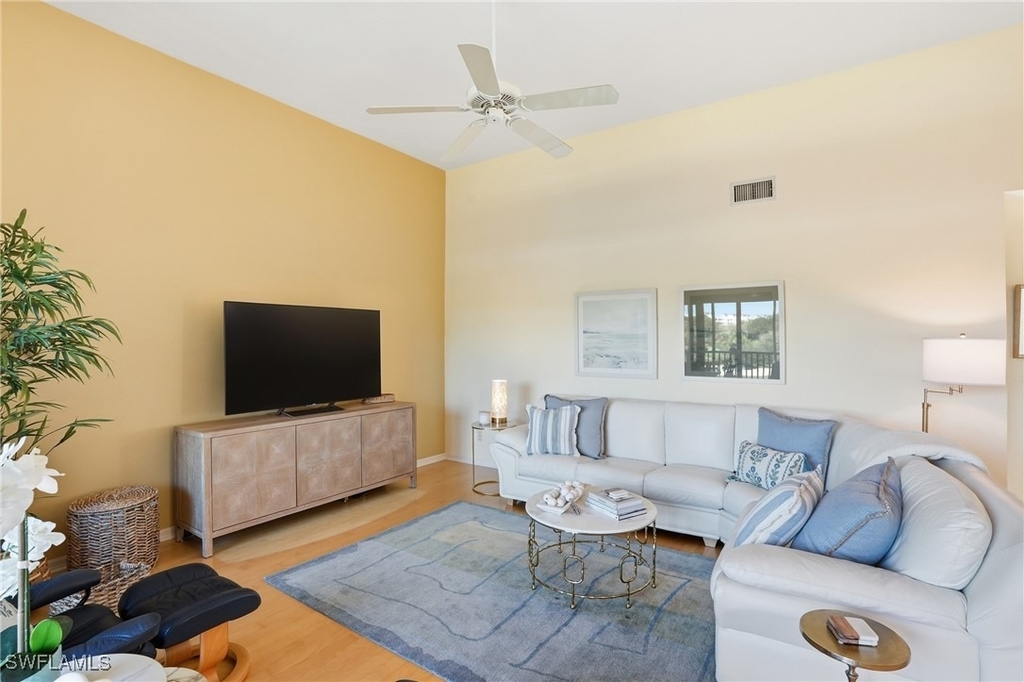 7048 Pelican Bay Boulevard - Photo 5
