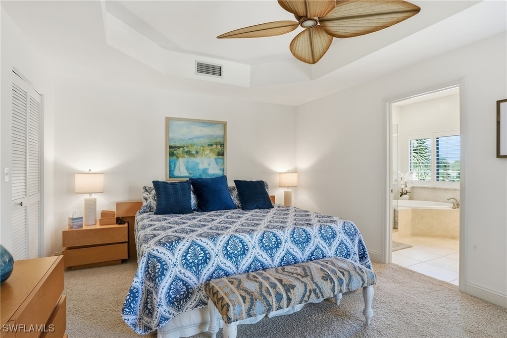 7048 Pelican Bay Boulevard - Photo 16