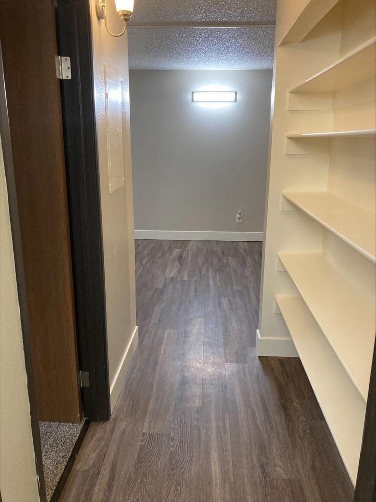 1411 8th St - Photo 3