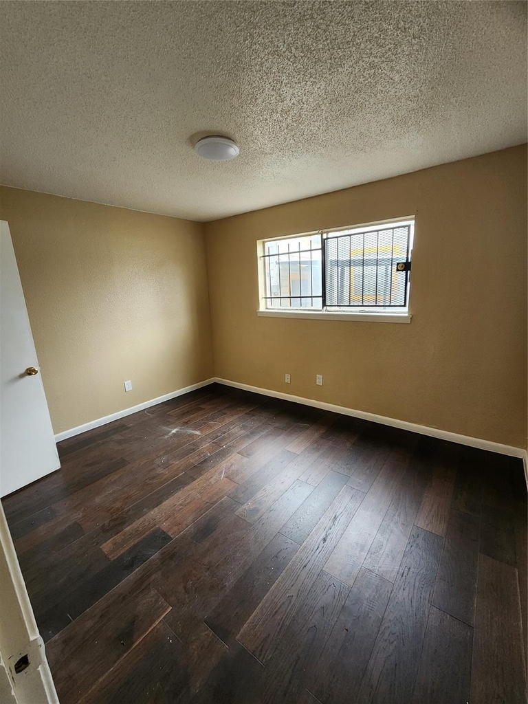 4311 Yellowstone Boulevard - Photo 4