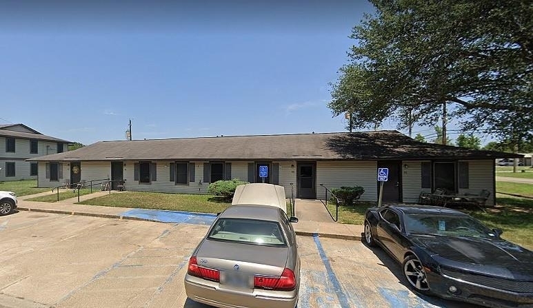 1100 S Adams Street - Photo 2
