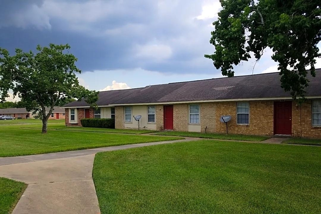 3301 Royal St - Photo 5