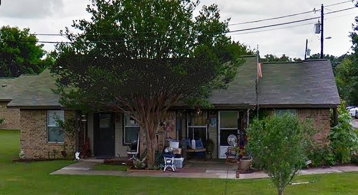 380 Blanco Avenue - Photo 2