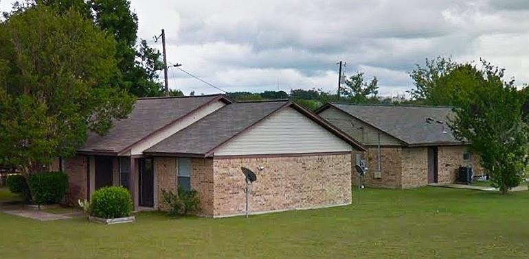 380 Blanco Avenue - Photo 4