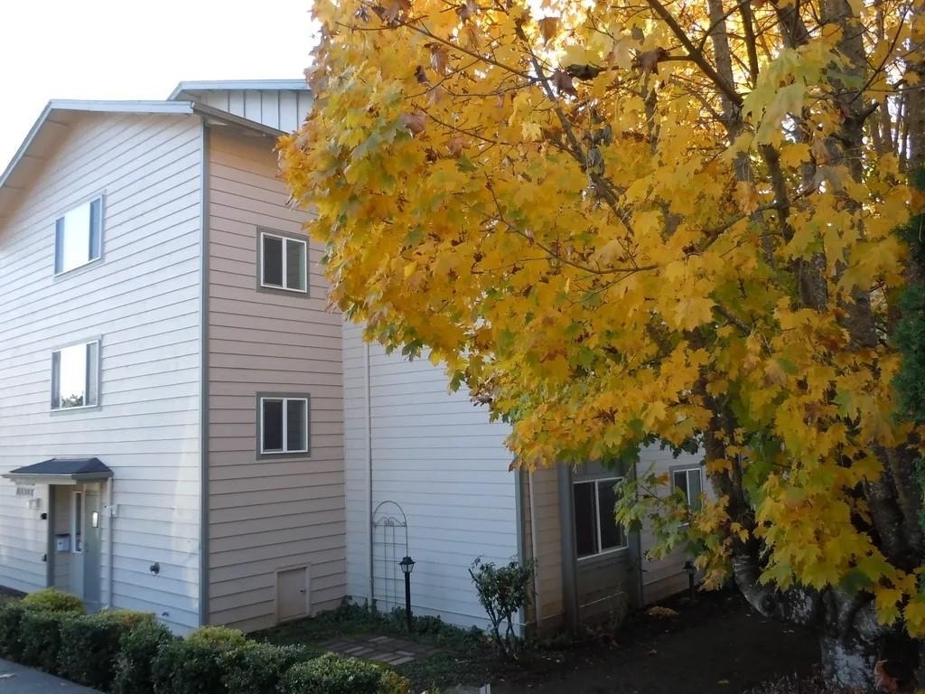 141 S River Street - Photo 6
