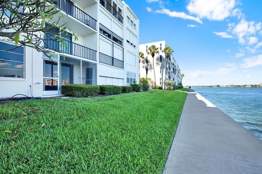 7625 Sun Island Drive S - Photo 1
