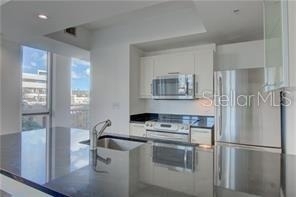 1350 Main Street - Photo 4