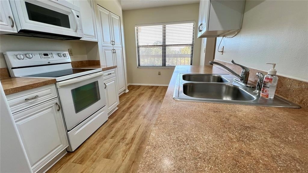 505 30th Avenue W - Photo 4