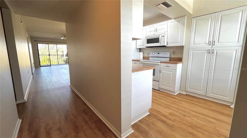 505 30th Avenue W - Photo 25