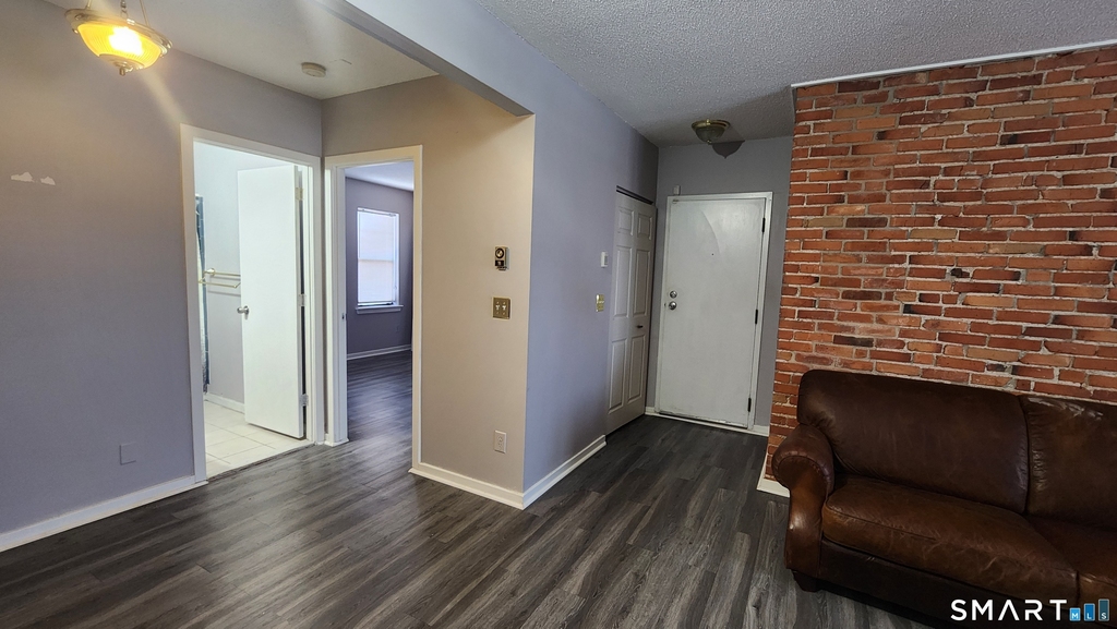 18 Townley Street - Photo 2