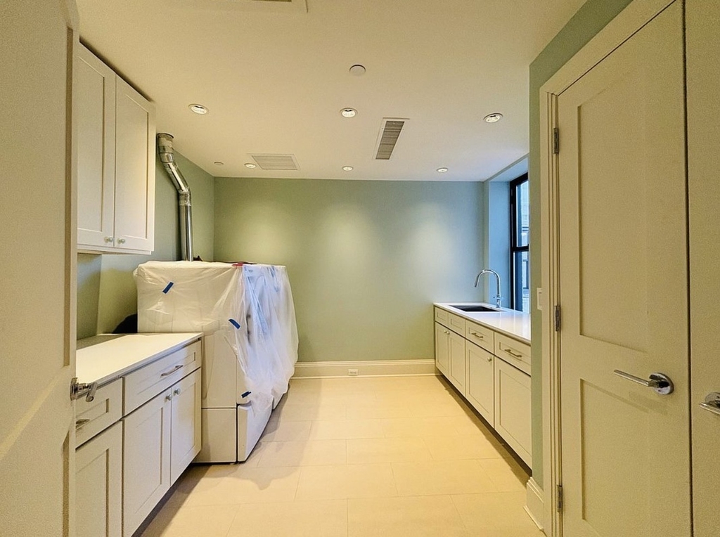 45 West 81st Street - Photo 5