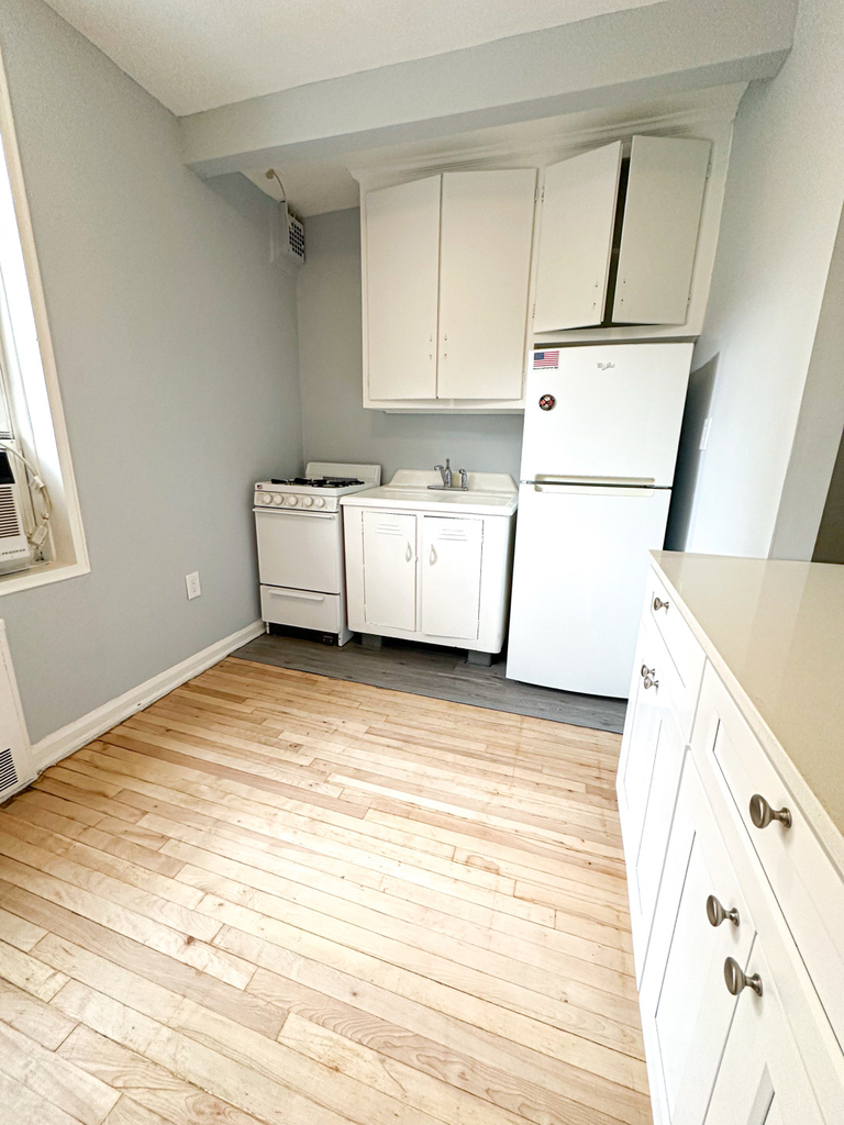 85-11 34th Avenue - Photo 4
