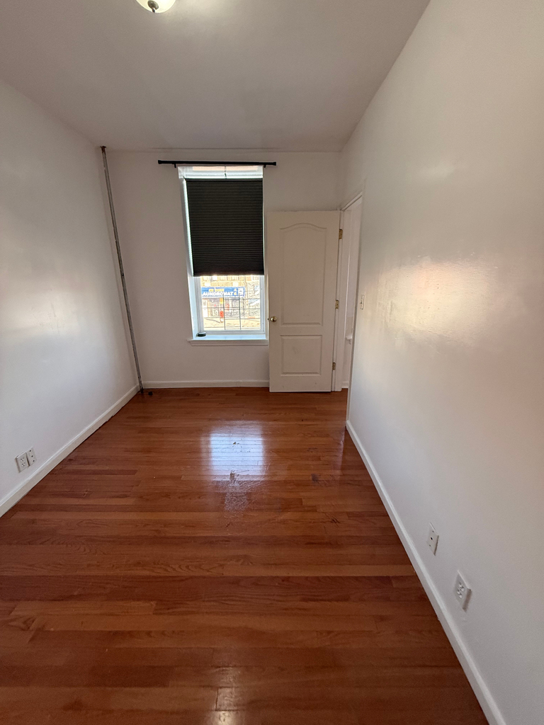 stillwell avenue - Photo 3