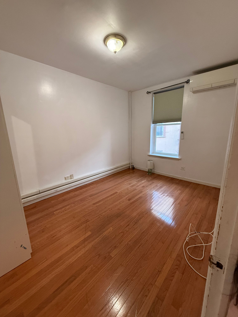 stillwell avenue - Photo 12