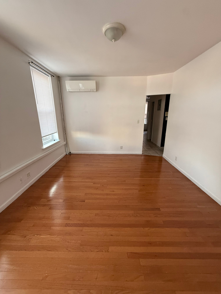 stillwell avenue - Photo 6