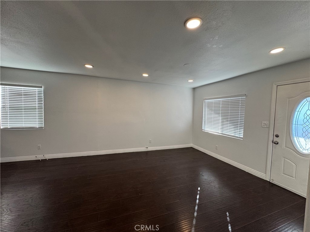 847 W Gage Avenue - Photo 16
