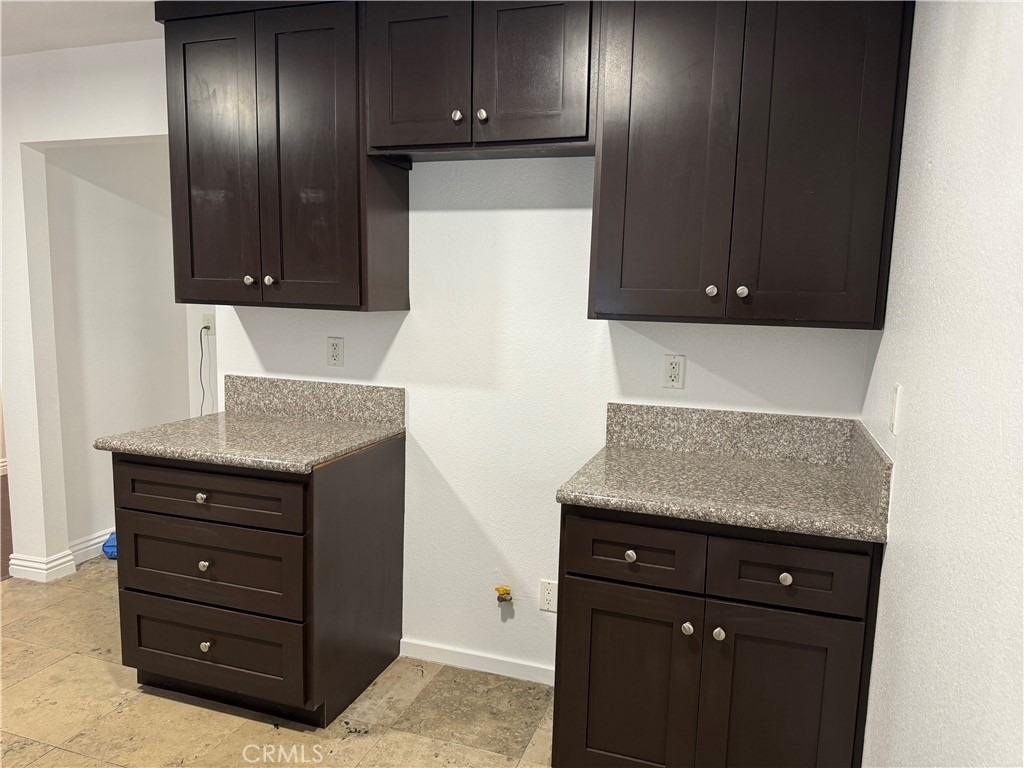 847 W Gage Avenue - Photo 2
