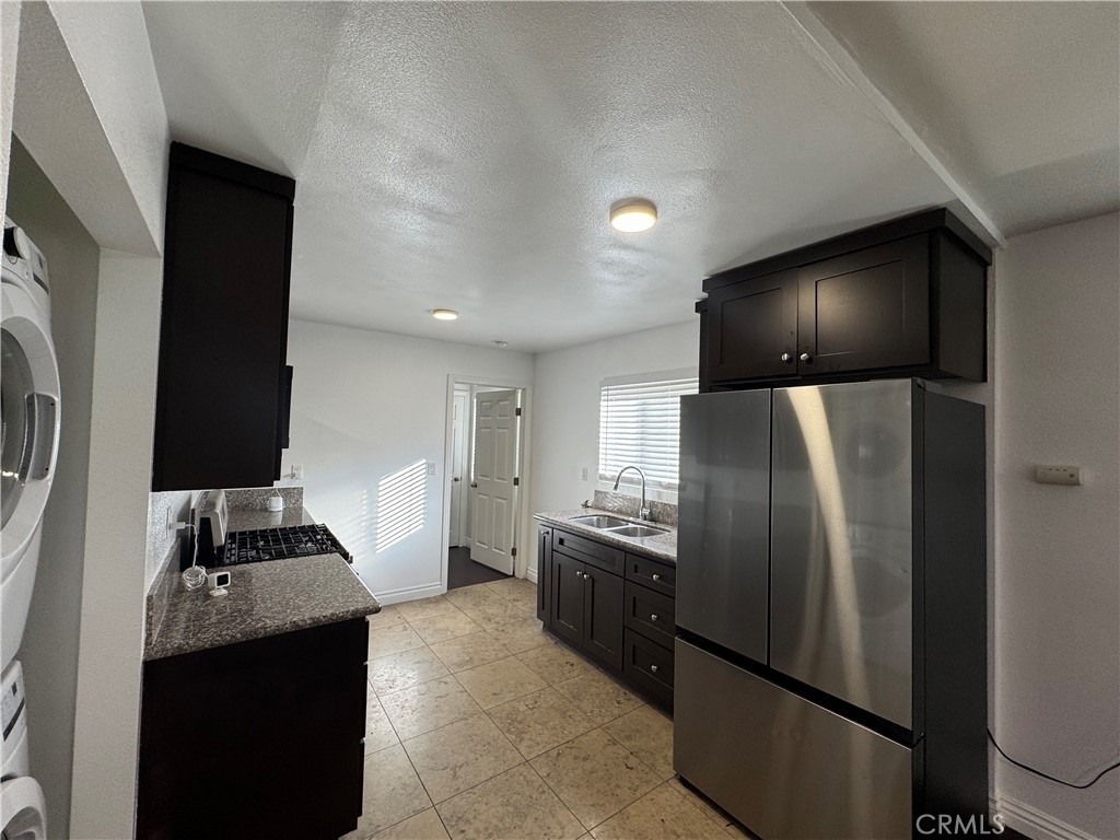 847 W Gage Avenue - Photo 6