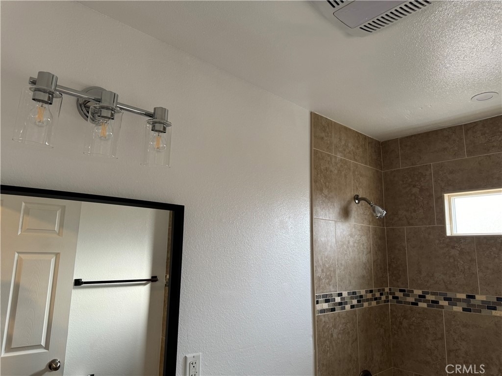 847 W Gage Avenue - Photo 14