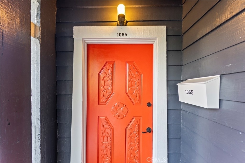1065 Laguna - Photo 2