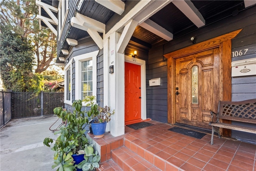1065 Laguna - Photo 1