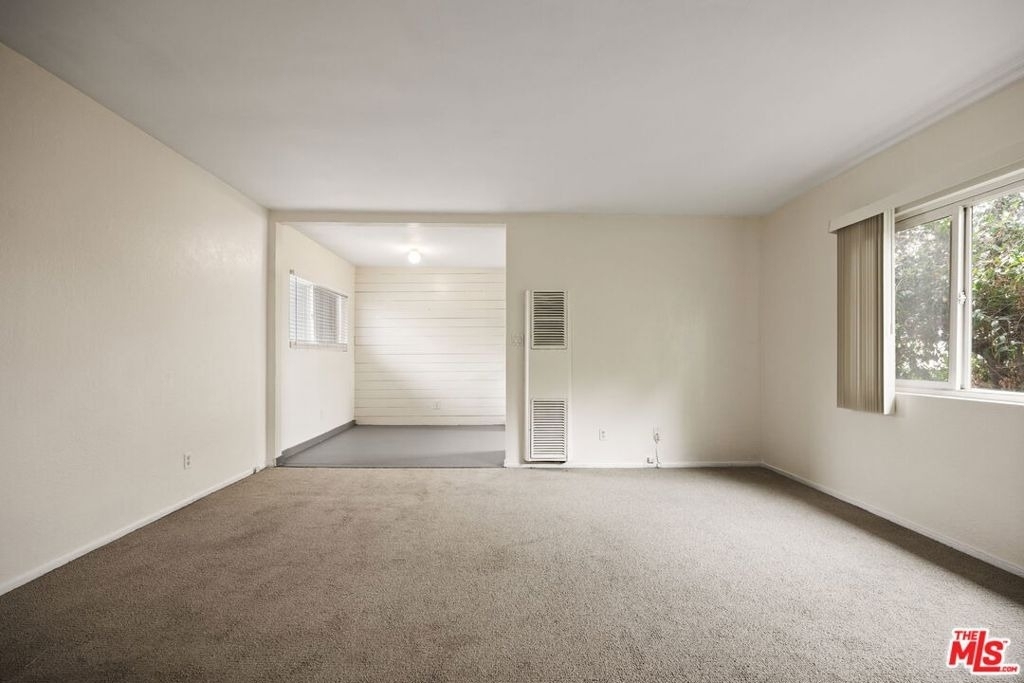 161 W Channel Road - Photo 4