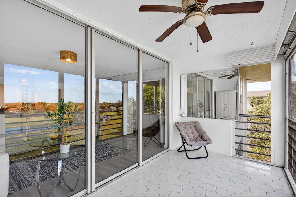 3960 Oaks Clubhouse Drive - Photo 48