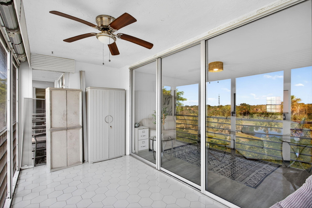 3960 Oaks Clubhouse Drive - Photo 47