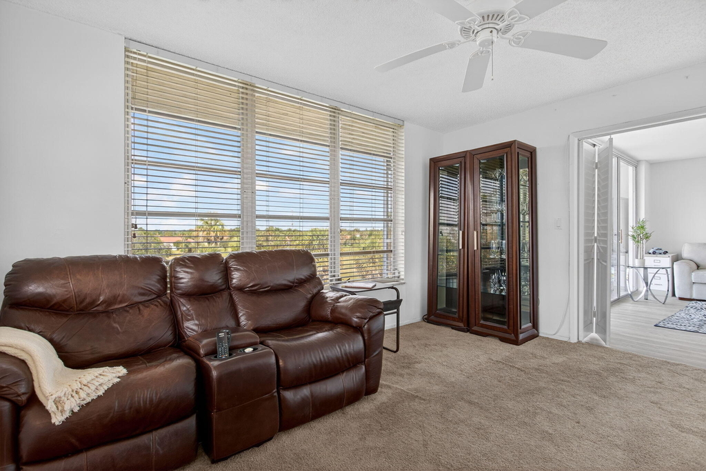 3960 Oaks Clubhouse Drive - Photo 27