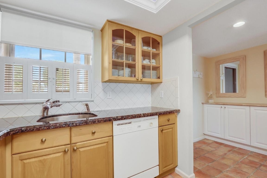 1025 Sugar Sands Boulevard - Photo 5
