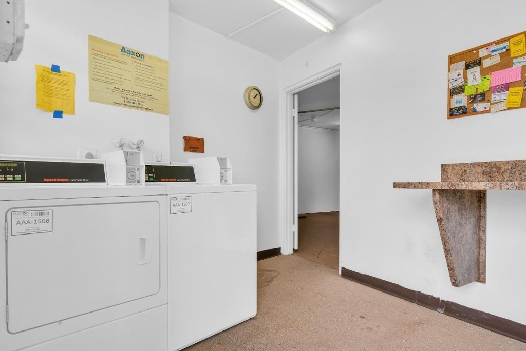 2043 Cornwall C - Photo 9