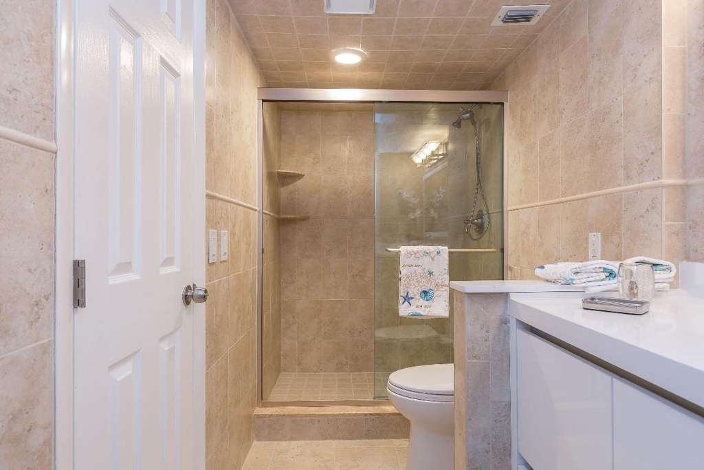 2455 Lindell Boulevard - Photo 11