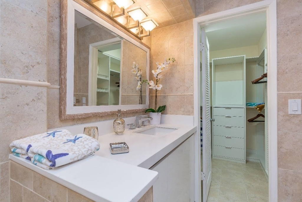 2455 Lindell Boulevard - Photo 12