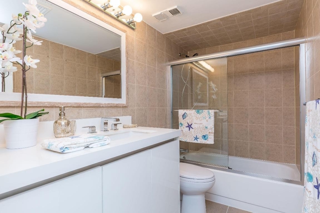 2455 Lindell Boulevard - Photo 14