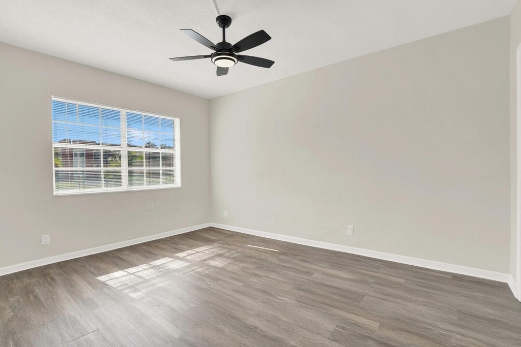 299 Sw 7th Street - Photo 13