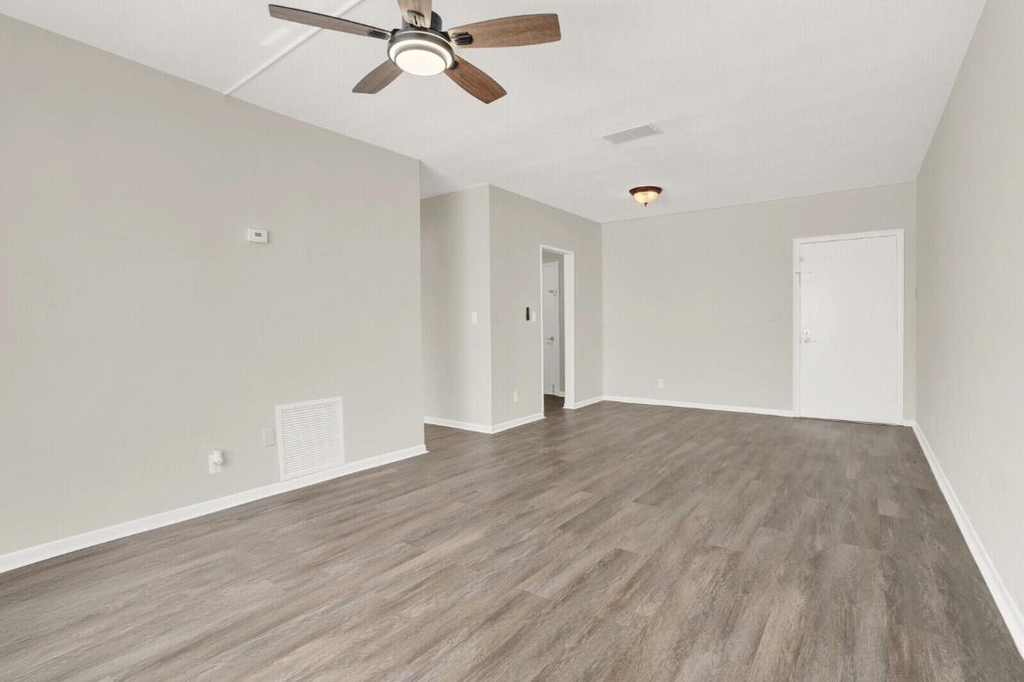 299 Sw 7th Street - Photo 6
