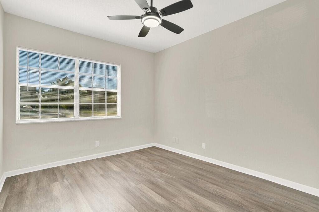 299 Sw 7th Street - Photo 14